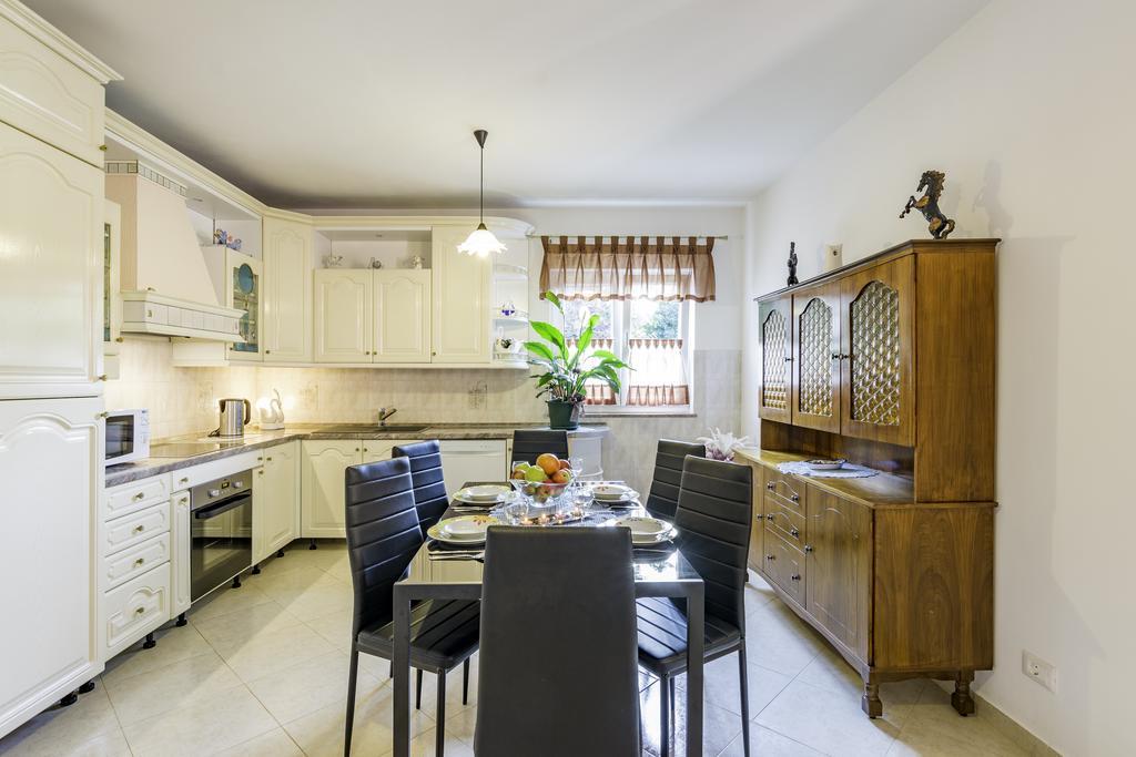 Apartmani Radmila Nova Vas  Extérieur photo